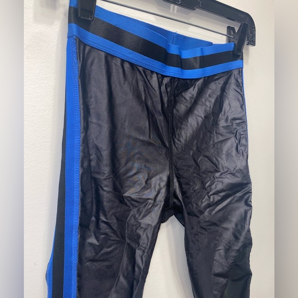 🟣 ALALA - Black and Blue Workout Set - Picture 12 of 16